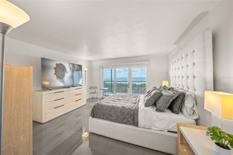 Condo in Sarasota, Florida, 2 bedrooms № 2114462 - photo 22