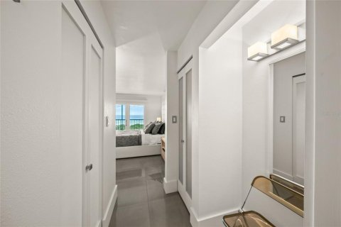 Condo in Sarasota, Florida, 2 bedrooms № 2114462 - photo 26