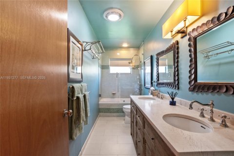 Villa ou maison à vendre à Miami, Floride: 3 chambres, 245.82 m2 № 1997513 - photo 14