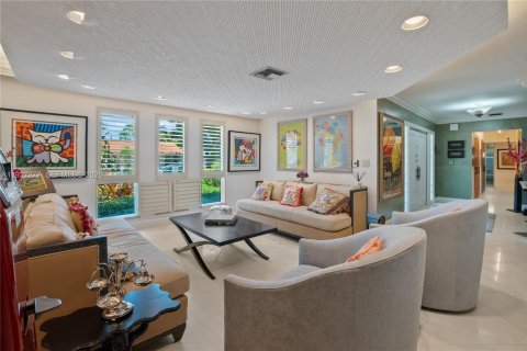 Villa ou maison à vendre à Miami, Floride: 3 chambres, 245.82 m2 № 1997513 - photo 6