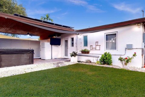 Villa ou maison à louer à Miami, Floride: 1 chambre, 147.44 m2 № 1892122 - photo 24