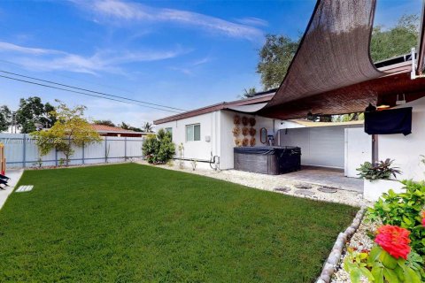 Villa ou maison à louer à Miami, Floride: 1 chambre, 147.44 m2 № 1892122 - photo 22