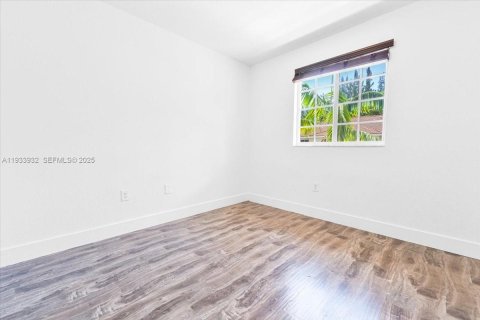 Adosado en venta en Miami Gardens, Florida, 4 dormitorios, 160.07 m2 № 1992385 - foto 26