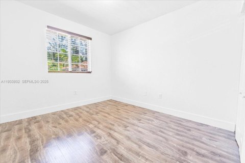 Adosado en venta en Miami Gardens, Florida, 4 dormitorios, 160.07 m2 № 1992385 - foto 29