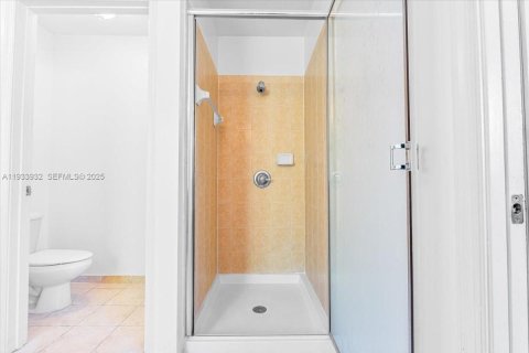 Adosado en venta en Miami Gardens, Florida, 4 dormitorios, 160.07 m2 № 1992385 - foto 25