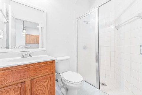 Adosado en venta en Miami Gardens, Florida, 4 dormitorios, 160.07 m2 № 1992385 - foto 19