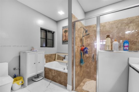 Casa en venta en Homestead, Florida, 3 dormitorios, 146.14 m2 № 2076216 - foto 12