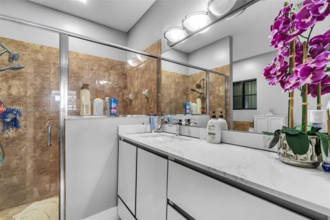 Casa en venta en Homestead, Florida, 3 dormitorios, 146.14 m2 № 2076216 - foto 11