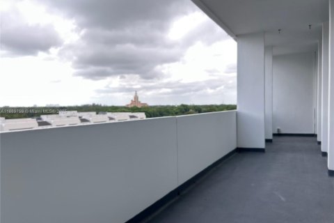 Condo in Coral Gables, Florida, 1 bedroom  № 1945923 - photo 8