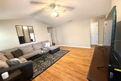 House in Gainesville, Florida 3 bedrooms, 120.03 sq.m. № 2216206 - photo 12