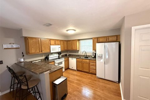 House in Gainesville, Florida 3 bedrooms, 120.03 sq.m. № 2216206 - photo 13