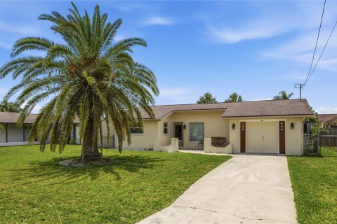Villa ou maison à louer à Hudson, Floride: 2 chambres, 95.13 m2 № 2419862 - photo 2