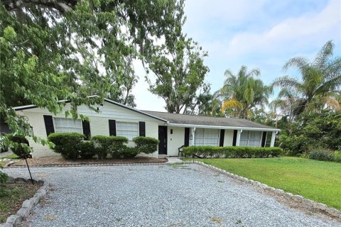 House in Lutz, Florida 3 bedrooms, 163.14 sq.m. № 1680397 - photo 1
