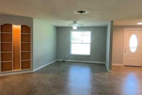 Casa en alquiler en Port Charlotte, Florida, 3 dormitorios, 149.48 m2 № 1902299 - foto 6