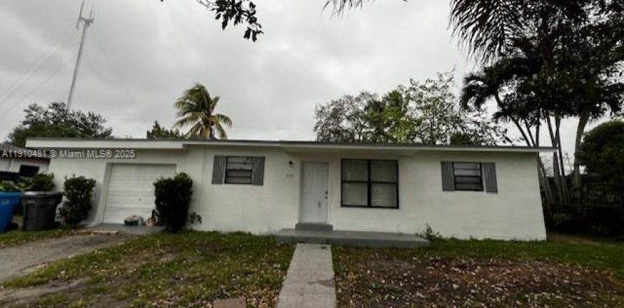 Дом в Вест-Парк, Флорида 5 спален, 95.88м2 № 1966611