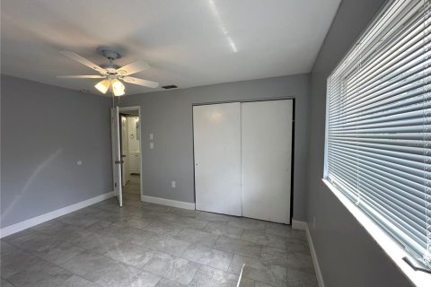 Apartamento en alquiler en Saint Petersburg, Florida, 2 dormitorios, 65.03 m2 № 2207028 - foto 11