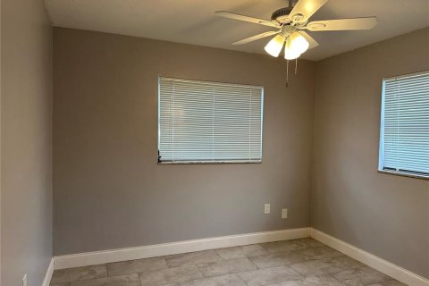 Apartamento en alquiler en Saint Petersburg, Florida, 2 dormitorios, 65.03 m2 № 2207028 - foto 8