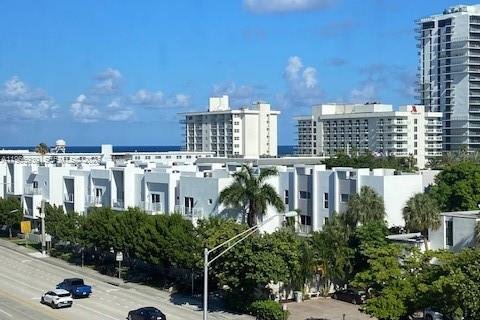 Снять в аренду кондоминиум в Помпано-Бич, Флорида 2 спальни, 60.39м2, № 2028391 - фото 22