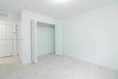 Appartement à louer à Miami, Floride: 3 chambres, 95.69 m2 № 1968057 - photo 10