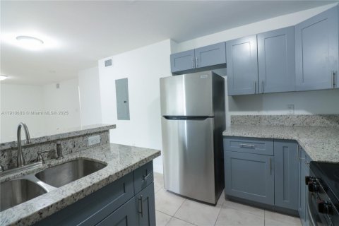 Appartement à louer à Miami, Floride: 3 chambres, 95.69 m2 № 1968057 - photo 16