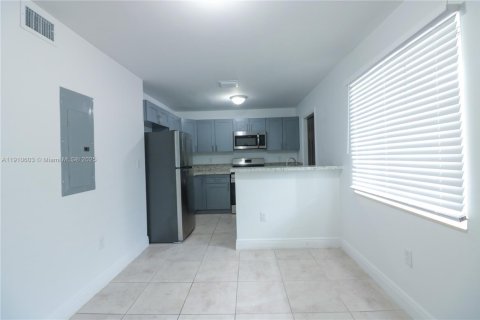 Appartement à louer à Miami, Floride: 3 chambres, 95.69 m2 № 1968057 - photo 17
