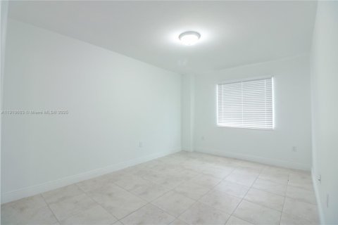 Appartement à louer à Miami, Floride: 3 chambres, 95.69 m2 № 1968057 - photo 11