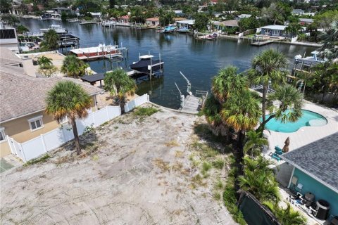 Casa en venta en Saint Pete Beach, Florida, 3 dormitorios, 283.54 m2 № 1372241 - foto 6