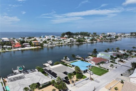 Casa en venta en Saint Pete Beach, Florida, 3 dormitorios, 283.54 m2 № 1372241 - foto 14