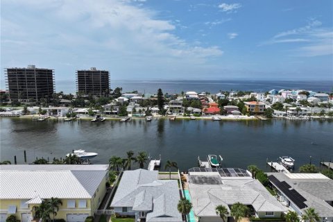 Casa en venta en Saint Pete Beach, Florida, 3 dormitorios, 283.54 m2 № 1372241 - foto 15