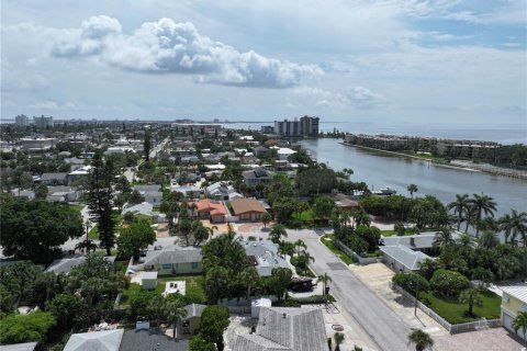 Casa en venta en Saint Pete Beach, Florida, 3 dormitorios, 283.54 m2 № 1372241 - foto 17