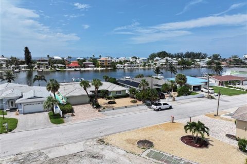 Casa en venta en Saint Pete Beach, Florida, 3 dormitorios, 283.54 m2 № 1372241 - foto 7