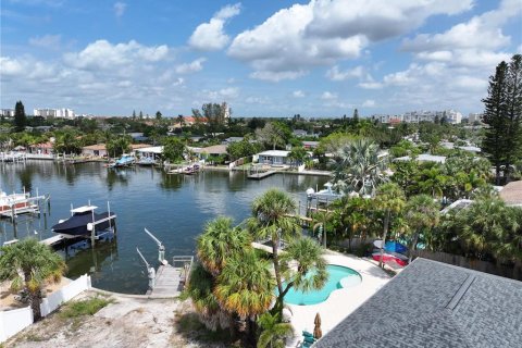 Casa en venta en Saint Pete Beach, Florida, 3 dormitorios, 283.54 m2 № 1372241 - foto 11