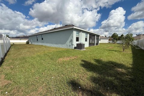 Villa ou maison à louer à Zephyrhills, Floride: 4 chambres, 190.08 m2 № 2399400 - photo 17