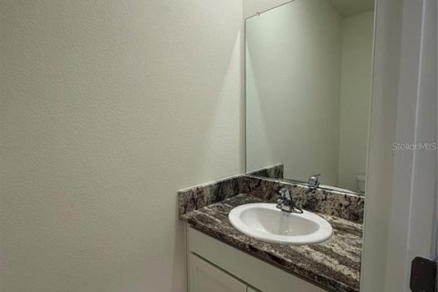 Villa ou maison à louer à Zephyrhills, Floride: 4 chambres, 190.08 m2 № 2399400 - photo 7
