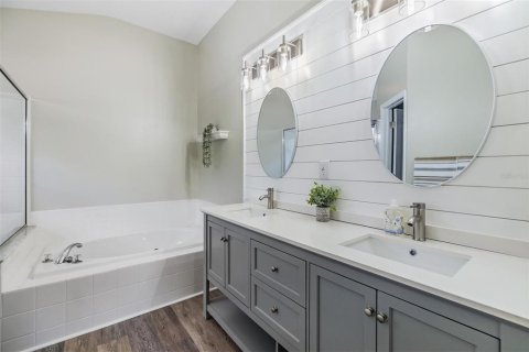 Casa en venta en Brandon, Florida, 3 dormitorios, 159.98 m2 № 1612583 - foto 18