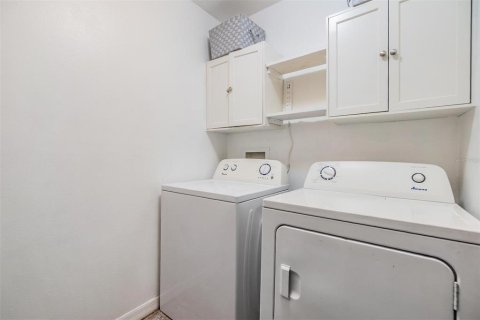 Casa en venta en Brandon, Florida, 3 dormitorios, 159.98 m2 № 1612583 - foto 24