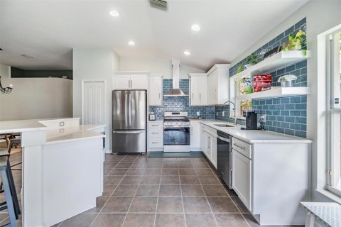 Casa en venta en Brandon, Florida, 3 dormitorios, 159.98 m2 № 1612583 - foto 5