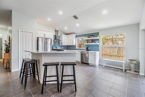 Casa en venta en Brandon, Florida, 3 dormitorios, 159.98 m2 № 1612583 - foto 9