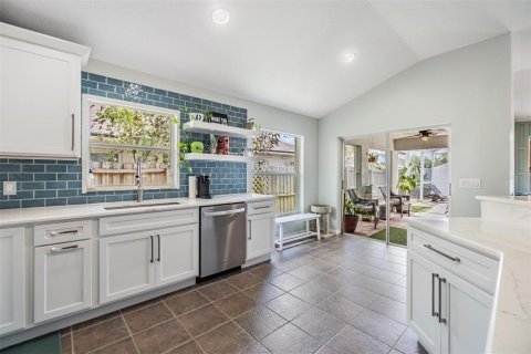Casa en venta en Brandon, Florida, 3 dormitorios, 159.98 m2 № 1612583 - foto 7