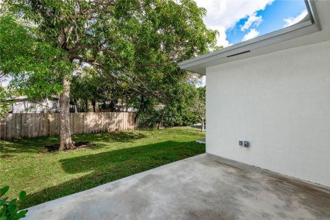 Купить виллу или дом в Окленд-Парк, Флорида 3 спальни, № 1977160 - фото 29