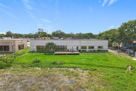 Propiedad comercial en venta en Orlando, Florida, 613.15 m2 № 1780621 - foto 14
