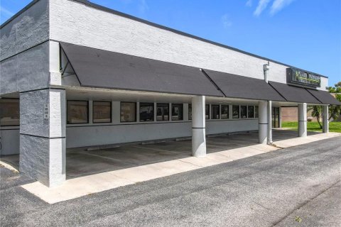 Propiedad comercial en venta en Orlando, Florida, 613.15 m2 № 1780621 - foto 3