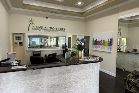 Propiedad comercial en venta en Orlando, Florida, 613.15 m2 № 1780621 - foto 25