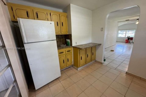 Снять в аренду виллу или дом в Майами, Флорида 3 спальни, 219.16м2, № 2058825 - фото 5