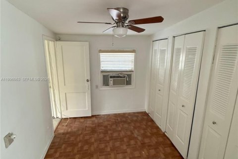 Снять в аренду виллу или дом в Майами, Флорида 3 спальни, 219.16м2, № 2058825 - фото 6