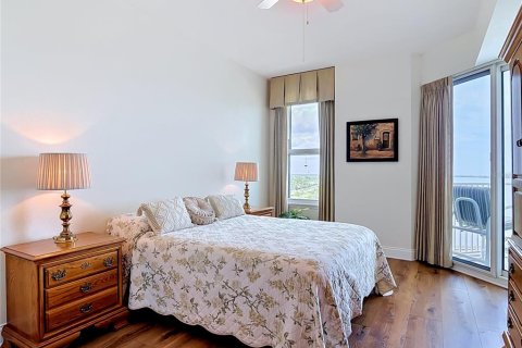 Condo in South Daytona, Florida, 2 bedrooms  № 2092121 - photo 24