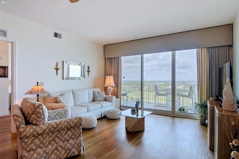 Condo in South Daytona, Florida, 2 bedrooms  № 2092121 - photo 4