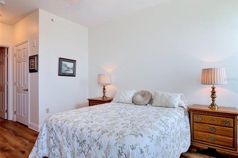 Condo in South Daytona, Florida, 2 bedrooms  № 2092121 - photo 25