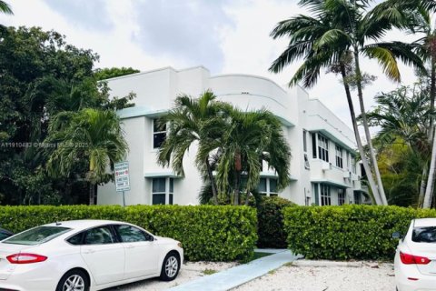 Apartamento en alquiler en Miami Beach, Florida, 46.45 m2 № 1965906 - foto 1