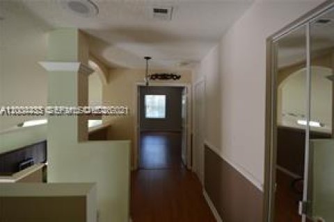 House in Pembroke Pines, Florida 4 bedrooms, 254.55 sq.m. № 2068579 - photo 20